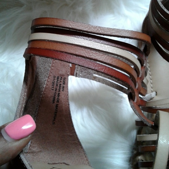 Torrid Gladiators sz. 9W NWOT - Picture 4 of 8